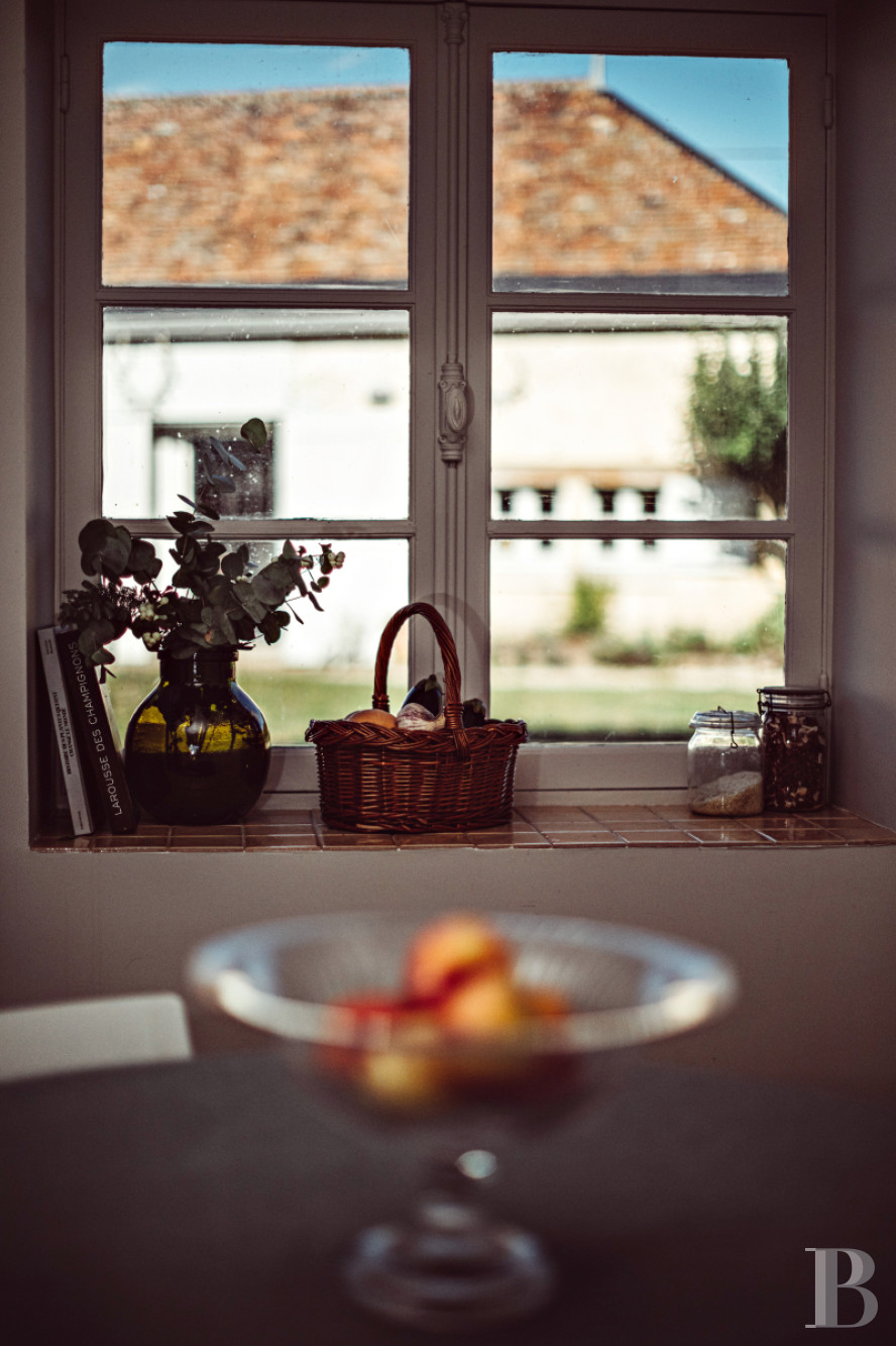 In Touraine, an hour from Paris by train, a country house available for year-round rental, with access to the services and facilities of a vast estate - photo  n°2